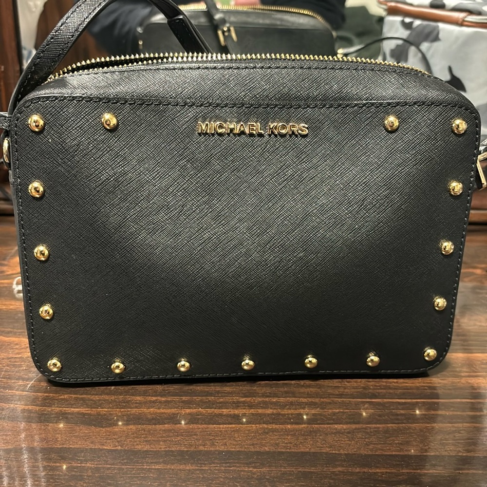 MK CROSSBODY
